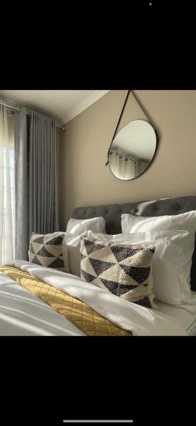 Lovely PTA 2-Bed Townhouse with BOMA(security Est)